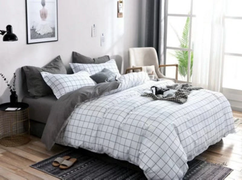 Image of Ezysleep Ezysleep Cambridge Printed Duvet Cover Set in Grey Size: King Grey King Unisex 0753775273550