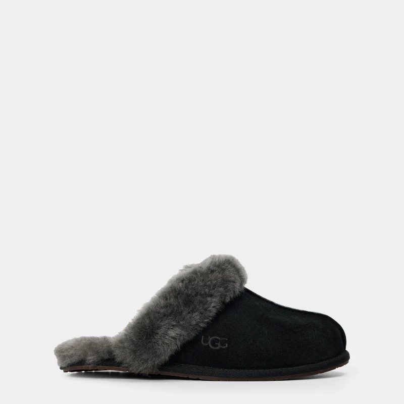 Image of Ugg Ugg Scuffette II Standard D Fit Black Female 6 XD53604