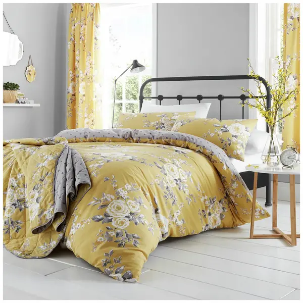 Image of Catherine Lansfield Canterbury Ochre Bedding Set - Double