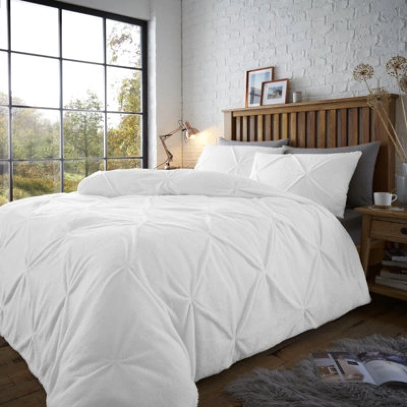 Image of Smart Living Smart Living Teddy Chiswick Pintuck Duvet Cover and Pillowcase Set in White Size: Single White Single Unisex 5051346446347