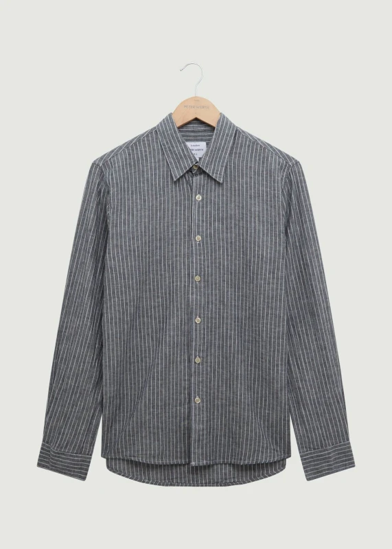 Image of Peter Werth Mens Otton LS Shirt in Navy Size: Medium Navy Male M