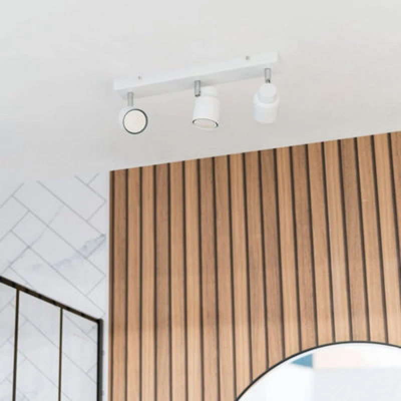 Image of ValueLights Benton IP44 3 Way Bar Spotlight Gloss White IP White unisex