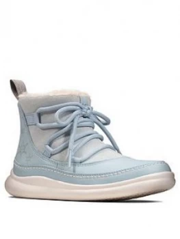 Image of Clarks X Frozen Cloud Throne Boot - Blue