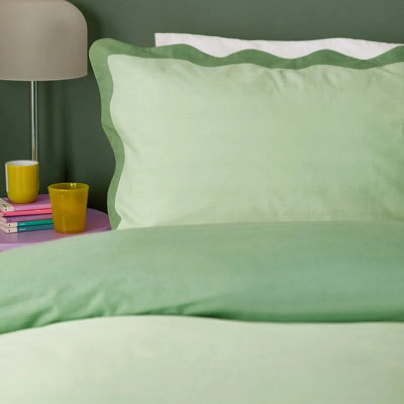 Image of Furn Wiggle Scallop Duvet Cover Set in Green Size: Single Green Unisex Single