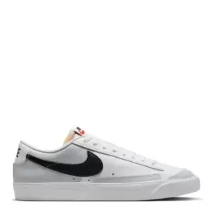 Image of Nike Blazer Mid 77 - White
