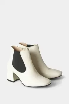 Image of Standout Leather Chelsea Boots