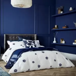 Image of Ted Baker Magnolia Fil Coupe Duvet Cover - White - King