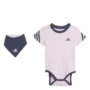 Image of adidas 3-Stripes Onesie with Bib Kids - Clear Pink / Shadow Navy