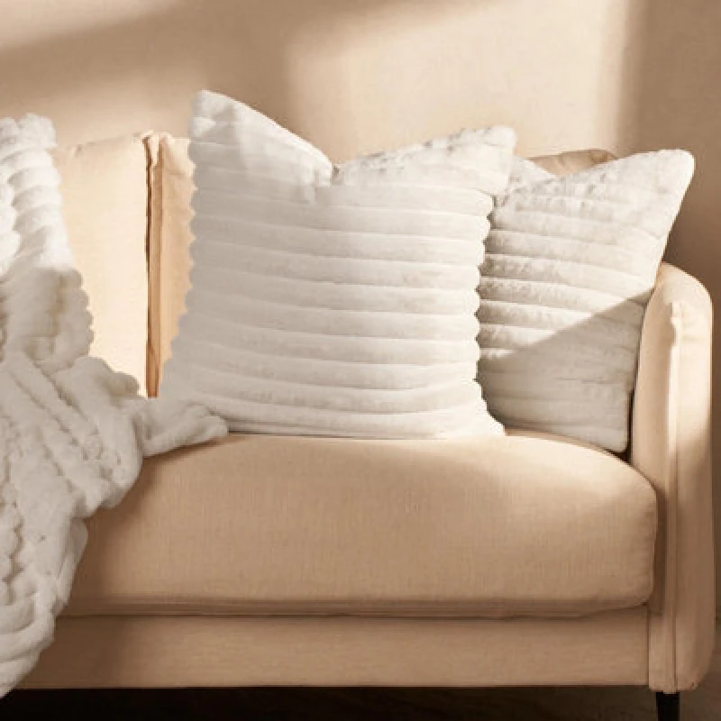 Image of OHS OHS 2 x Faux Fur Thick Rib Cushion Covers in White Size: 45cm x 45cm White 45cm x 45cm Unisex 5027434166497