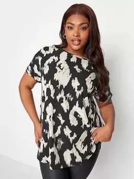 Image of Yours Short Sleeve Boxy Top Aop, Black, Size 20, Women