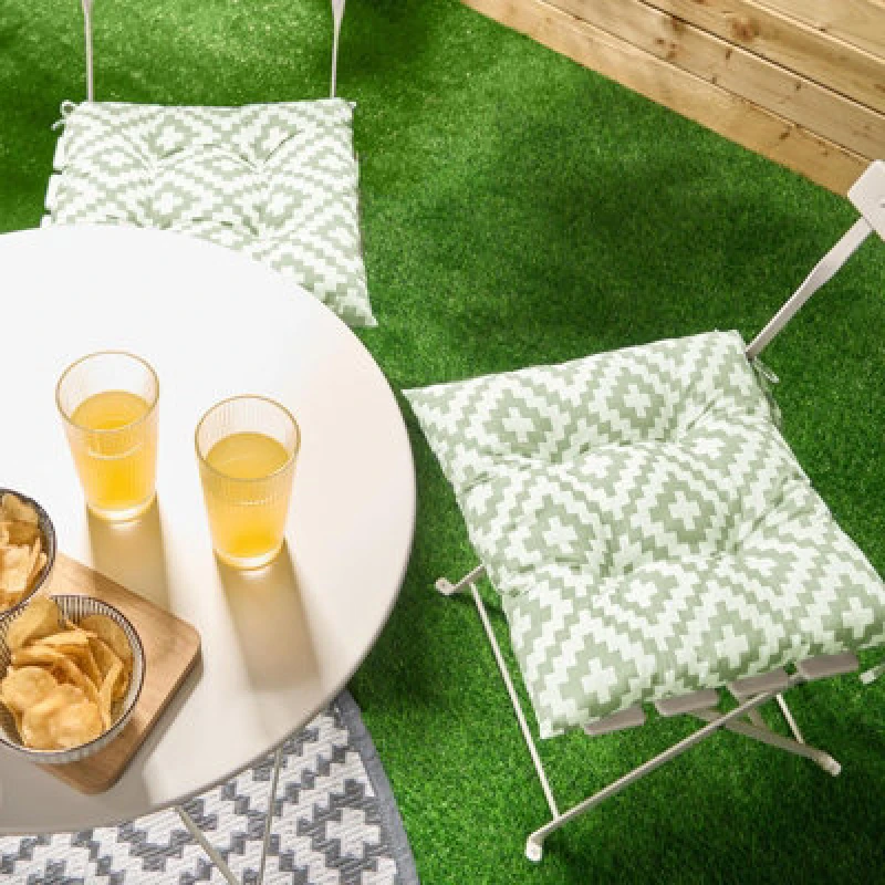 Image of OHS OHS 2 Pack Seat Pads Water Resistant Garden Chairs Cover Outdoor Cushions in Green Size: 40cm x 40cm Green 40cm x 40cm Unisex 5027434209033
