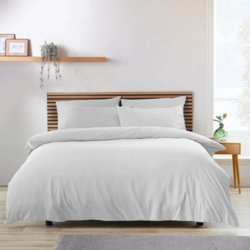 Image of Catherine Lansfield Catherine Lansfield 'So Soft Easy Iron' Duvet Cover Set in White Size: Single White Single Unisex 5057681138572