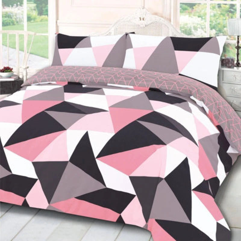 Image of OHS OHS Shapes Duvet Cover with Pillow Case Bedding Set in Light Pink Size: Double Light Pink Double Unisex 5027434003877