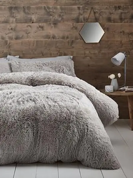 Image of Catherine Lansfield Cuddly Faux Fur Duvet Cover Set - Silver Silver PAART Unisex King,Single,Super King