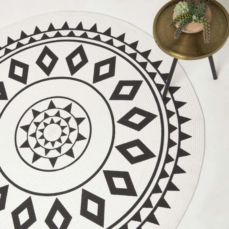 Image of HOMESCAPES Lia White & Black Mandala Handoven Cotton Rug, 200cm Round - Homescapes RU1405D