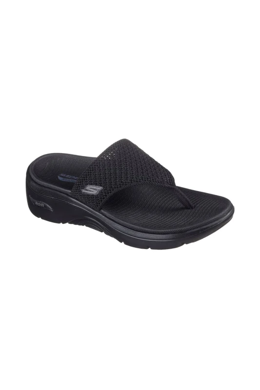 Image of Skechers Womens Go Walk Arch Fit 2.0 Sandal in Black Size: 6 Black Female 6