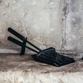 Image of Ivyline Black Fireside Brush And Shovel 35Cm