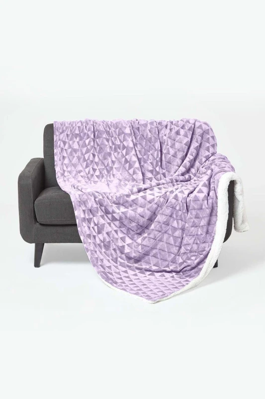 Image of HOMESCAPES HOMESCAPES Lavender Purple Geometric Triangle Velvet Throw 200 x 230cm SF2308C