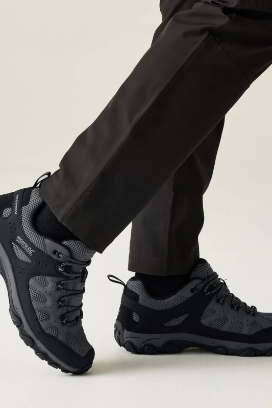 Image of Regatta Regatta Men Edgepoint Breathable Waterproof Low Walking Shoes in Grey Size: 12 Grey 12 Male 5063516063087