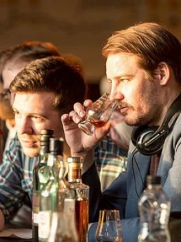 Image of Virgin Experience Days Whisky Blending Experience For Two With The Whisky Lounge In A Choice Of 9 Locations, Women