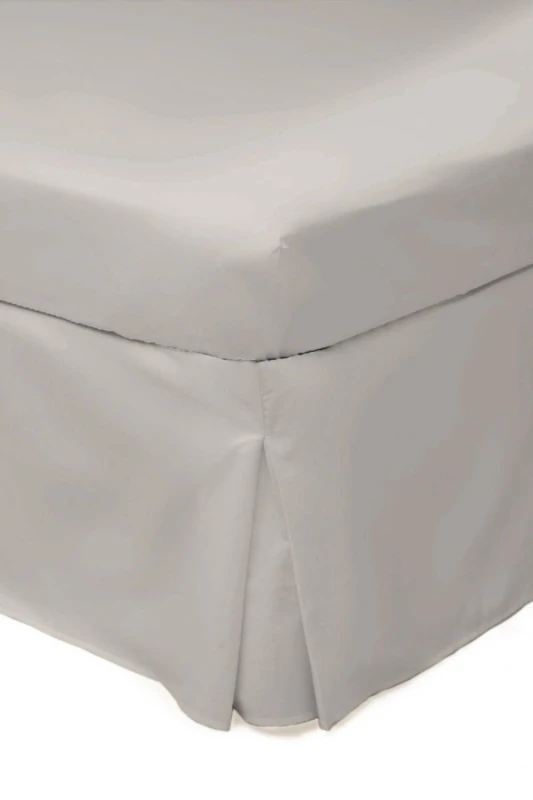 Image of Belledorm Easy Care 200 Thread Count Cotton Polyester Percale Platform Valance in Ivory Size: King Ivory Unisex King