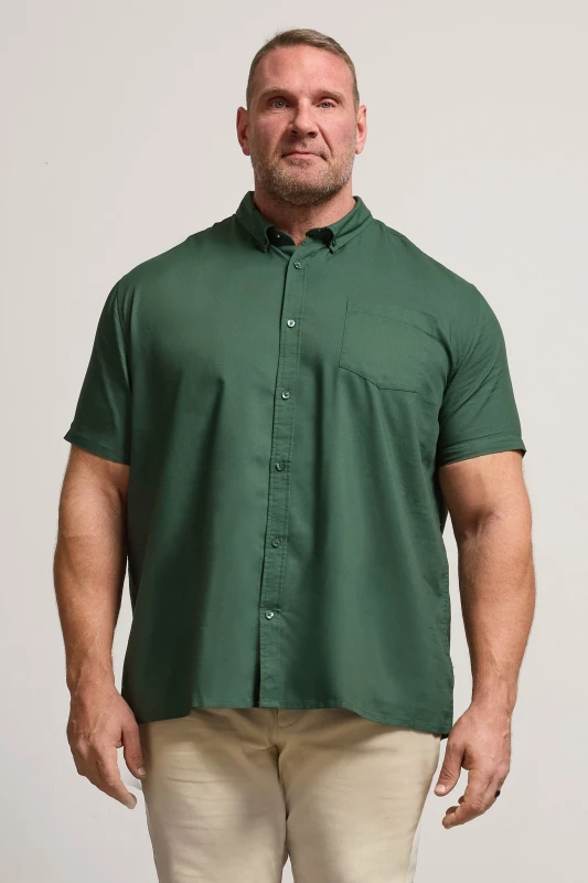 Image of BadRhino BadRhino Men Short Sleeve Oxford Shirt in Green Size: 4X-Large Green 4XL Male 5063111735945