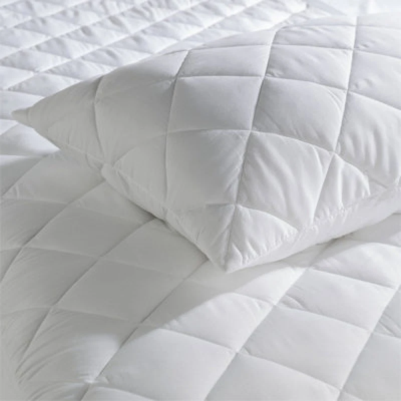 Image of Ezysleep Ezysleep Quilted Protector with Pillow Protector Cases Set in White Size: Double White Double Unisex 5034567872003