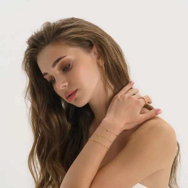 Image of Elk & Bloom 14k Gold Tiny Heart Bracelet Gold