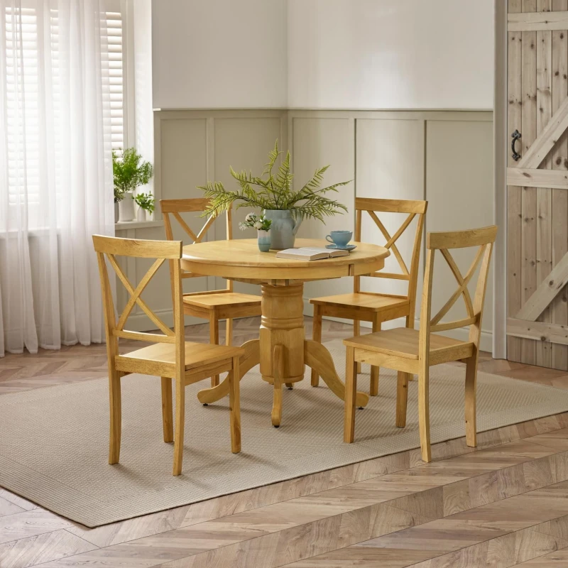 Image of FurnitureboxUK FurnitureboxUK Padstow Wooden Extending Dining Table & 6 Millford Chairs in Light Oak Light Oak One Size Unisex 5056784308714