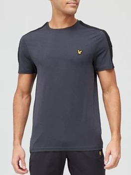 Image of Lyle & Scott Fitness Tape Stretch T-Shirt - Black, Size 2XL, Men