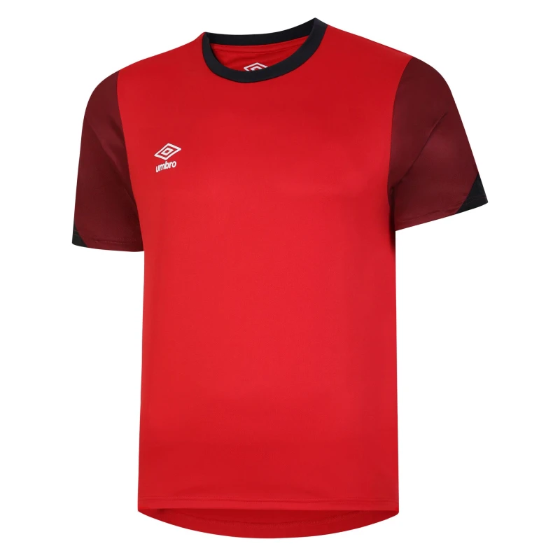 Image of Umbro Umbro Men Total Training Jersey in Crimson Size: Small Crimson S Male 5063377397413