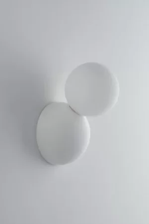 Image of Kiss Plaster Globe Wall Light White, G9