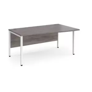 Image of Maestro 25 right hand wave desk 1600mm wide - white bench leg frame and grey oak top