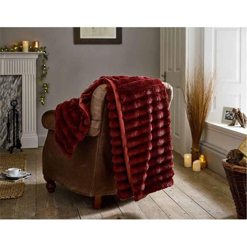 Image of The Lyndon Company The Lyndon Company Kenwood Luxury 130x170cm Throw - Super Soft 460gsm Plush Faux Fur with Velvety Reverse in Burgundy Size: 130cm