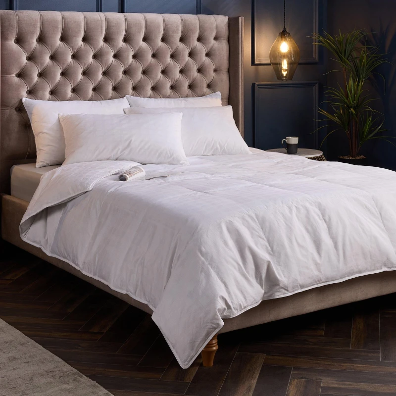 Image of Snuggledown Snuggledown Retreat Hungarian Goose Down 10.5 All Year Round Tog Duvet in White Size: Single White Single Unisex 5037045013349