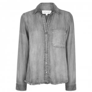Image of Bella Dahl Frayed Hem Shirt - Grey Artic