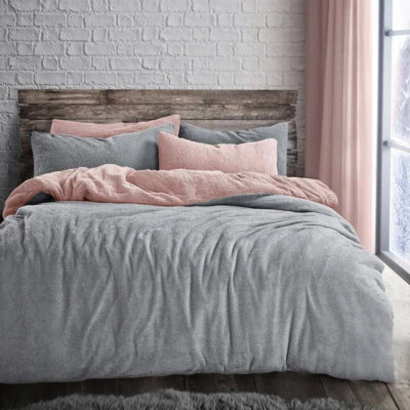 Image of Velosso Teddy Two Tone Warm & Cosy Duvet Cover & Pillowcase Set in Silver Size: Double Silver Unisex Double