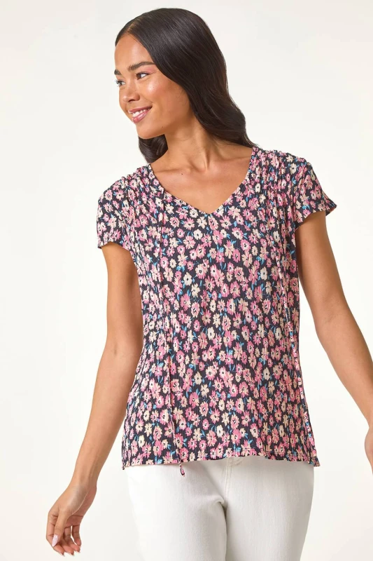 Image of Roman Womens Petite Floral Print Crinkle V-Neck Top in Pink Size: 14 Pink Female 14