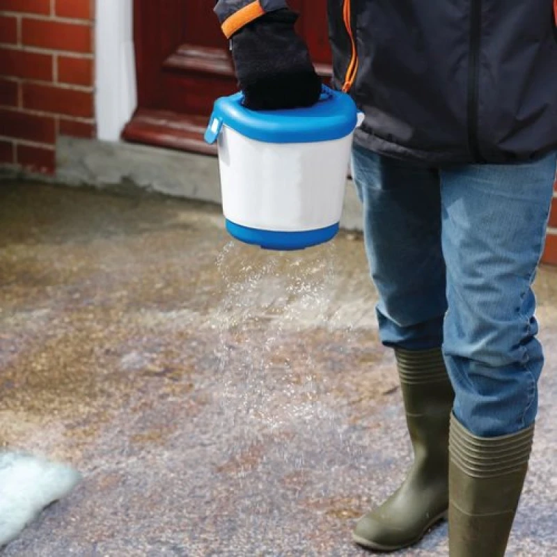 Image of ESE Direct Hand Held 4kg Salt Spreader 389097 Salt Spreaders