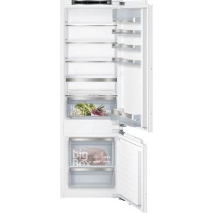 Image of Siemens iQ500 KI87SAFE0G 272L Integrated Fridge Freezer