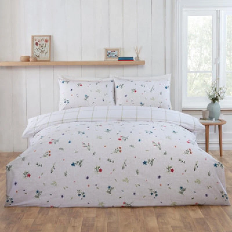 Image of Rapport Home Meadow Floral White Duvet Cover Set Super King Bedding Set