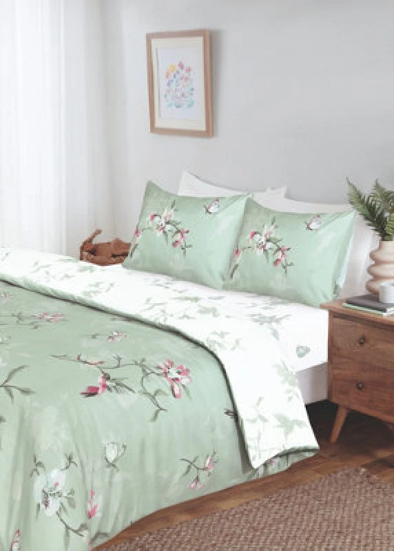 Image of Rapport Home Hummingbird Microfibre Complete Duvet Set with Fitted Sheet in Green Size: King Green Unisex King