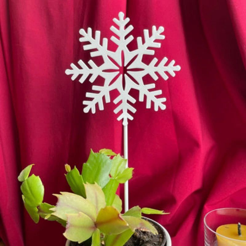 Image of Poppy Forge Snowflake Pot Pin Garden Art (Pack Of 3) - H25cm - White