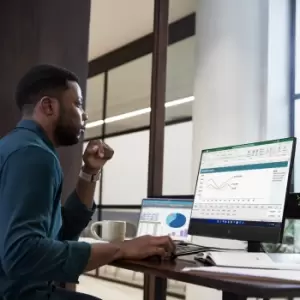 Image of HP ProOne 440 G9 Intel Core i7 60.5cm (23.8") 1920 x 1080...