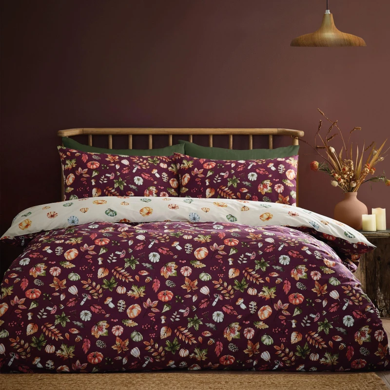 Image of Catherine Lansfield Catherine Lansfield 'Autumn Pumpkins' Reversible Duvet Cover Set in Plum Size: Double Plum Double Unisex 5057681185484