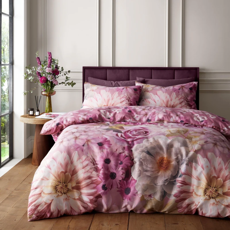 Image of RHS by Catherine Lansfield Rosemoor Floral So Soft Duvet Cover Set Pink unisex Single
