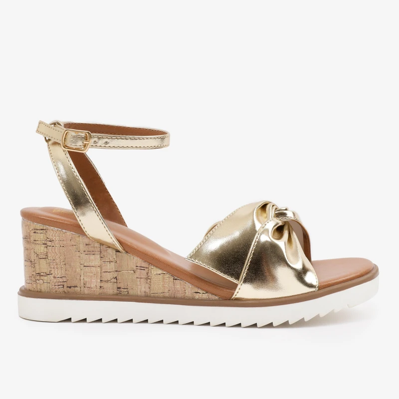 Image of Wheres That From Wheres That From Gold-PU Katara Wide-Fit Knot Det Gold 8