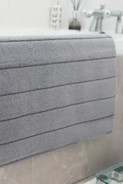 Image of Deyongs Luxe 800gsm Hotel Towel Charcoal