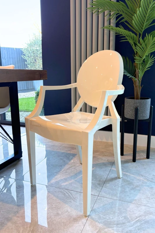 Image of Fusion Living Fusion Living Ghost Style Plastic Louis Armchair in Ivory Ivory One Size Unisex 5056409302486