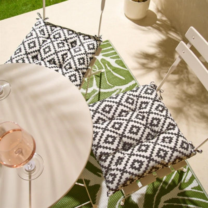 Image of OHS OHS 4 Pack Seat Pads Water Resistant Garden Chairs Cover Outdoor Cushions in Grey Size: 40cm x 40cm Grey 40cm x 40cm Unisex 5027434180653